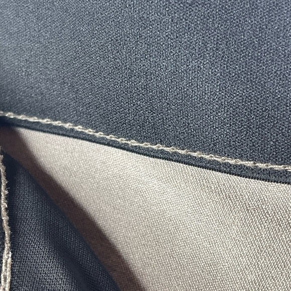 Liz Claiborne Women’s Mid Rise Slim Fit Denim Jeans Plus Size 16 - Picture 7 of 9